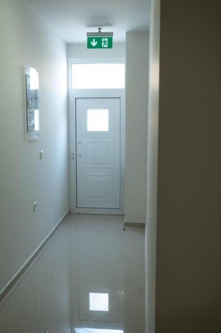 Anesis Airport Rooms 204 Koropi Exterior photo